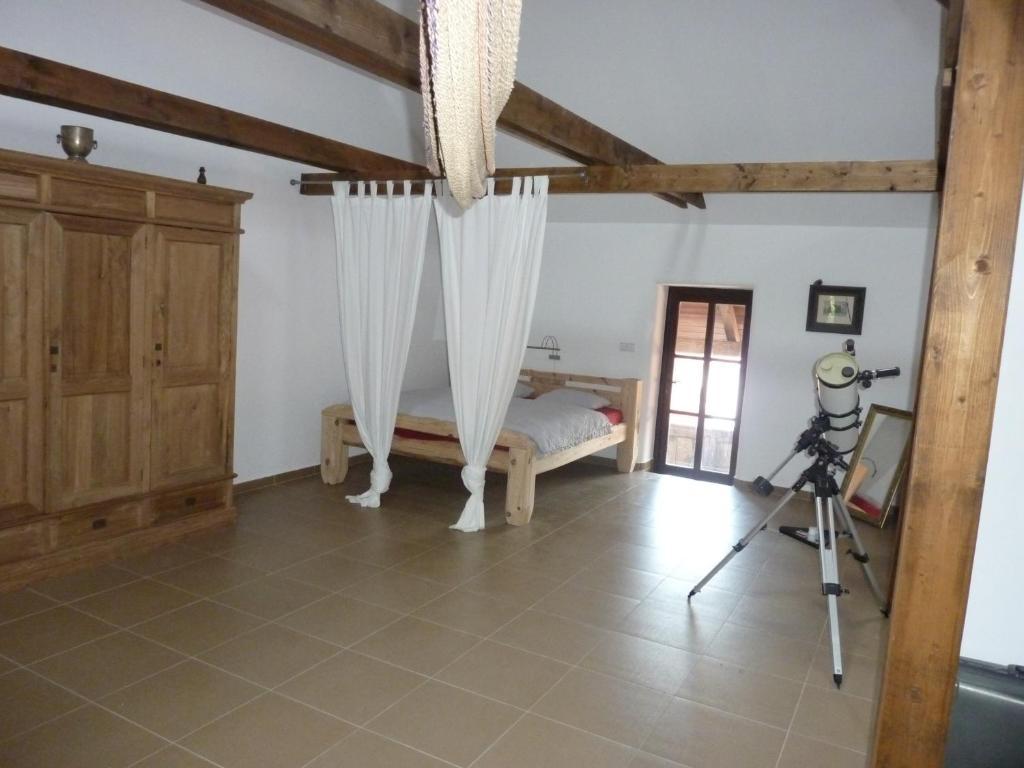 Holubnik Statecnych Zen Kralovych Otel Luže Oda fotoğraf