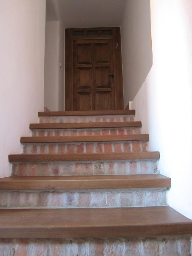 Holubnik Statecnych Zen Kralovych Otel Luže Dış mekan fotoğraf